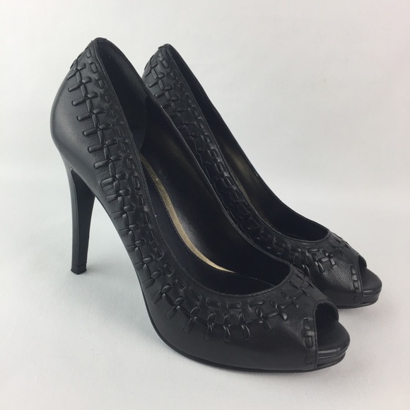 Ralph Lauren Shoes - 3/$15🎊 Lauren Ralph Lauren Leather Peep Toe Pumps